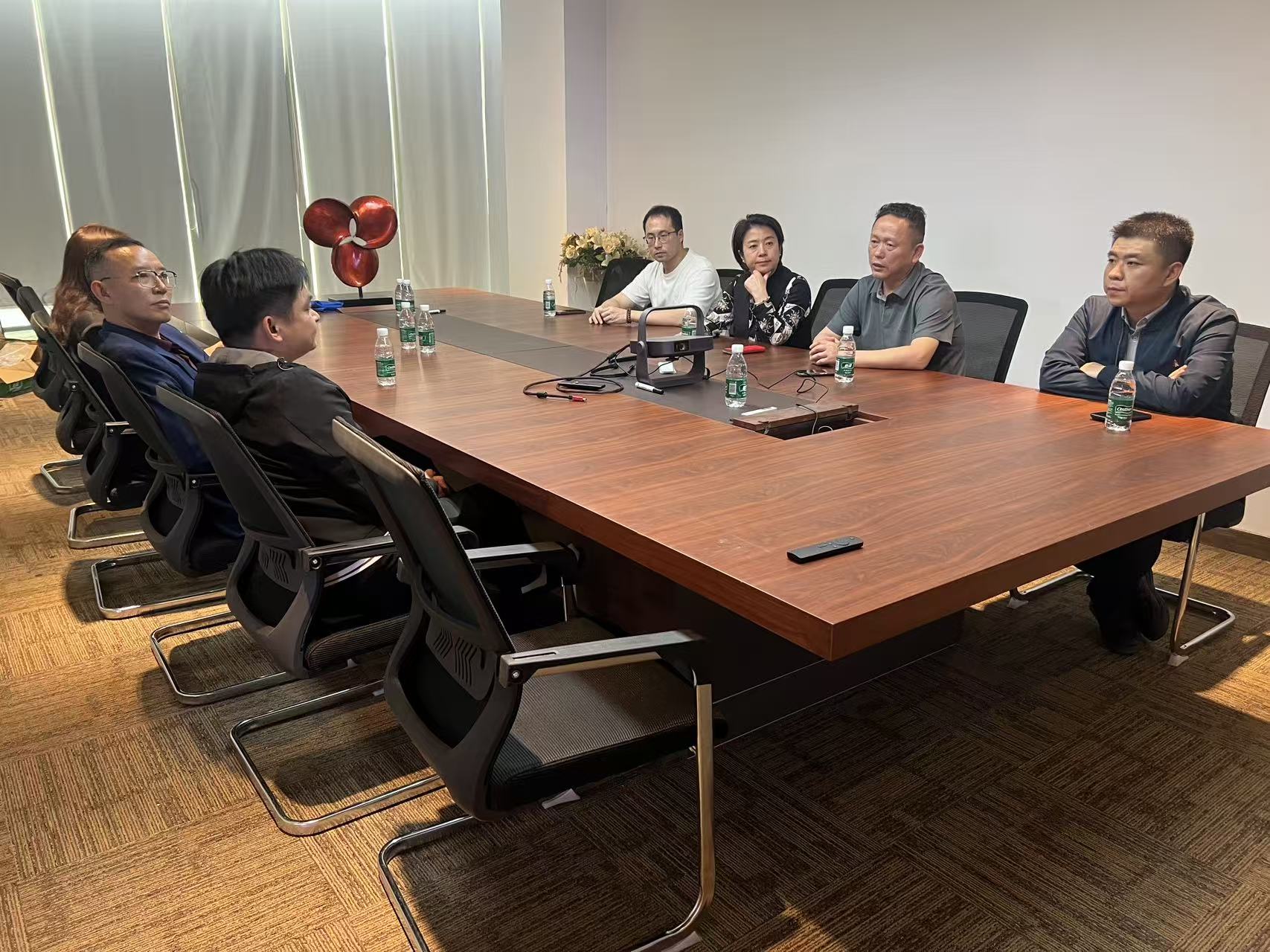 6ecae89e38d3920509484851047918e3